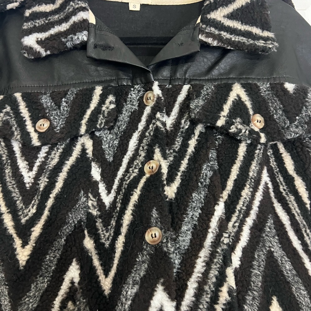 POL Jacket - Picture 5 of 5